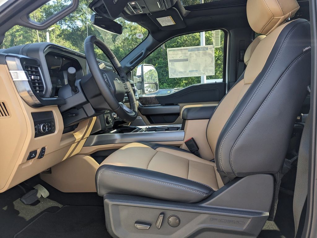 2025 Ford F-250 Super Duty Lariat