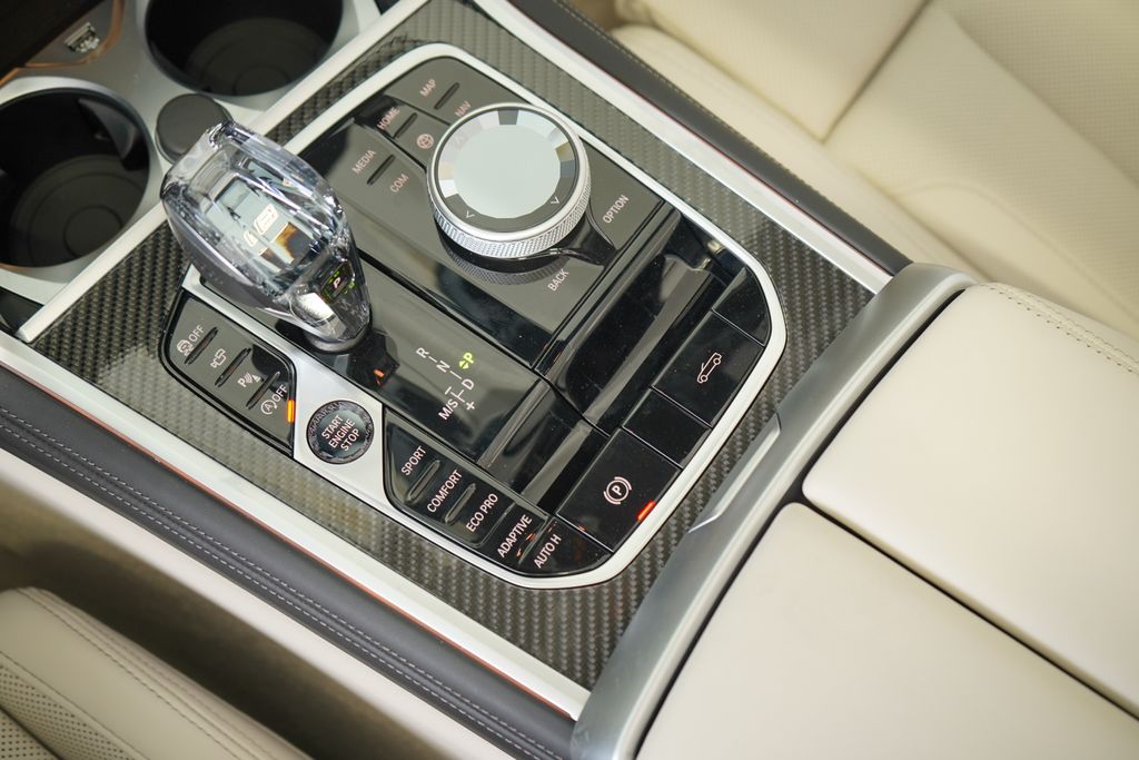 Thumbnail: 2026 BMW 8 Series - 20