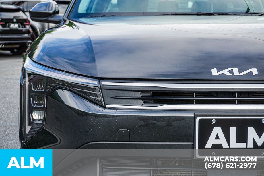 Used 2025 Gray Kia LXS image 12