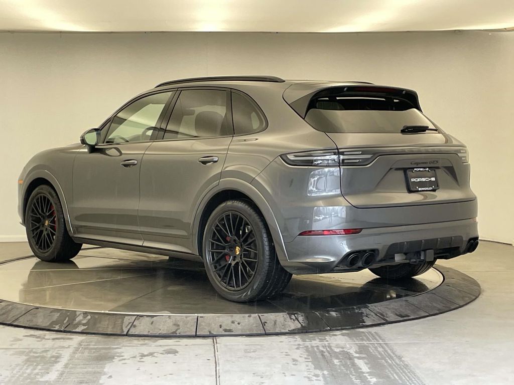 2023 Porsche Cayenne GTS - 2