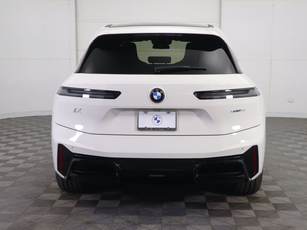 Thumbnail: 2026 BMW iX - 6