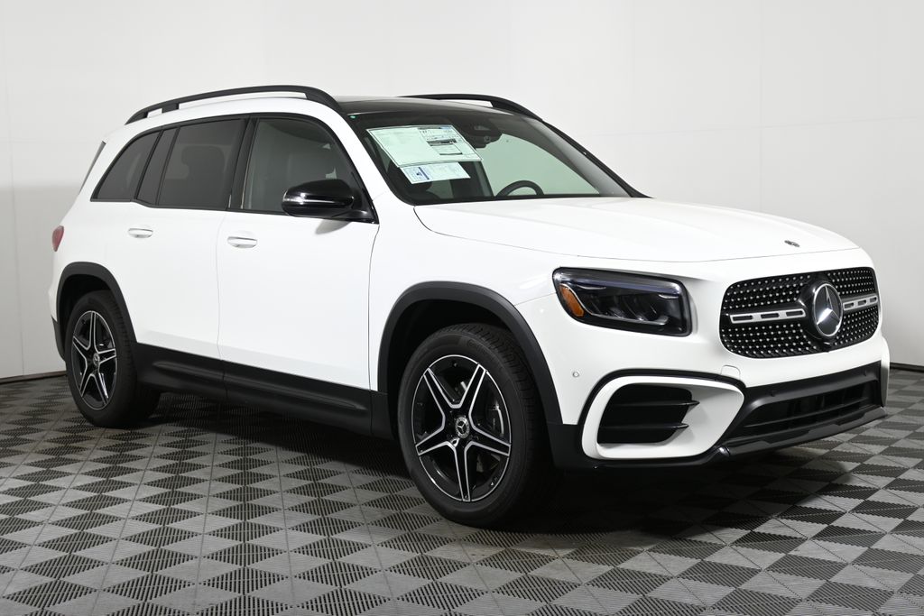 2025 Mercedes-Benz GLB 250 8