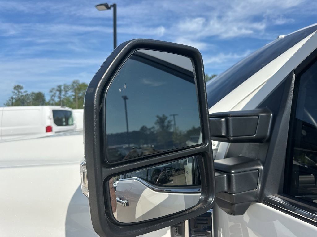 2024 White Metallic Ford Super Duty F-250 SRW Platinum 4X4 Truck
