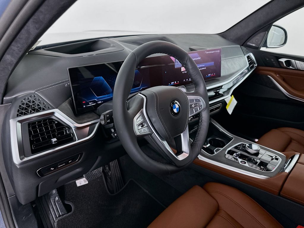 Thumbnail: 2026 BMW X7 - 9
