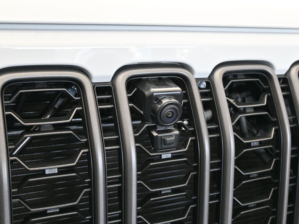 New 2026 Bright White Clearcoat Jeep Rubicon image 43