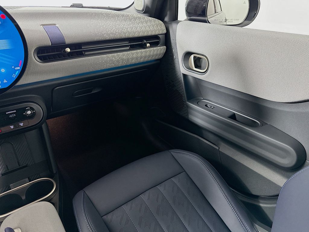 Thumbnail: 2025 MINI Cooper - 23