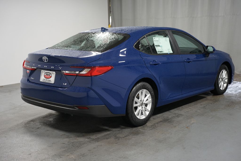 2025 Toyota Camry LE 8