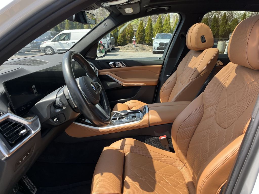 Thumbnail: 2024 BMW X5 - 11