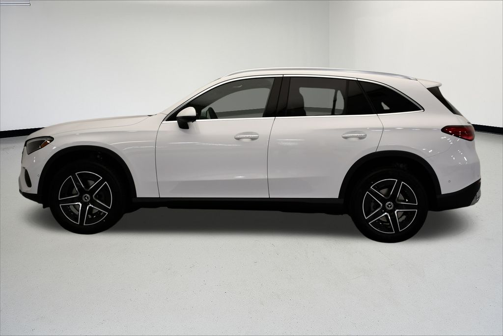 Thumbnail: 2026 Mercedes-Benz GLC - 2