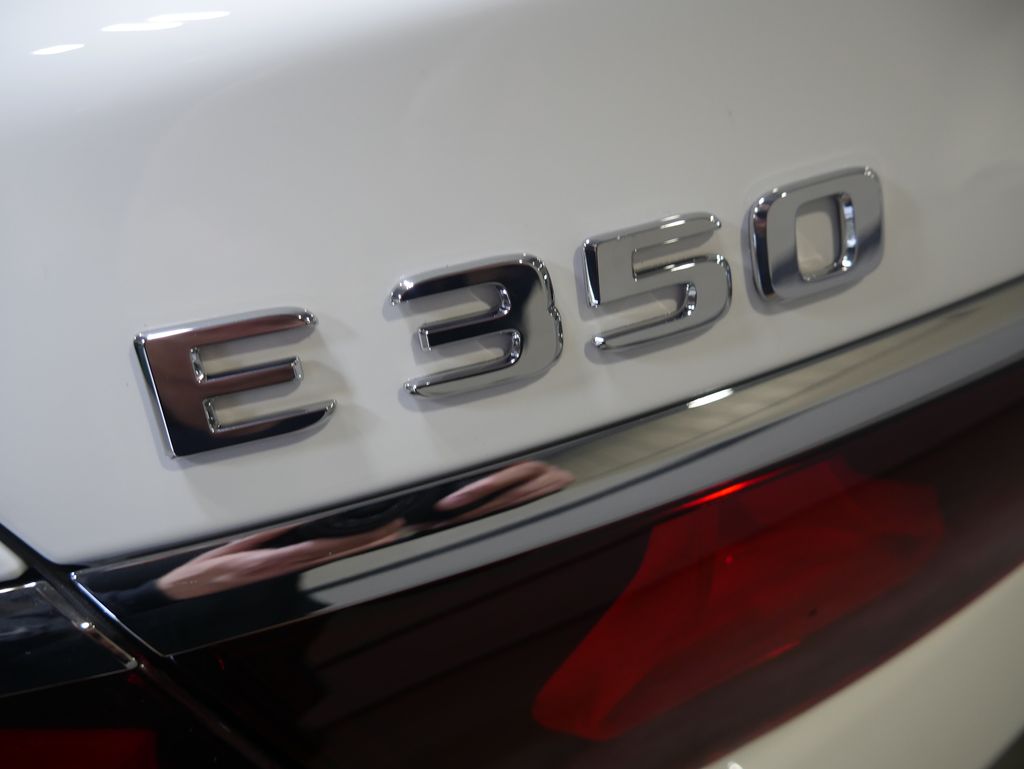 Thumbnail: 2026 Mercedes-Benz E-Class - 9