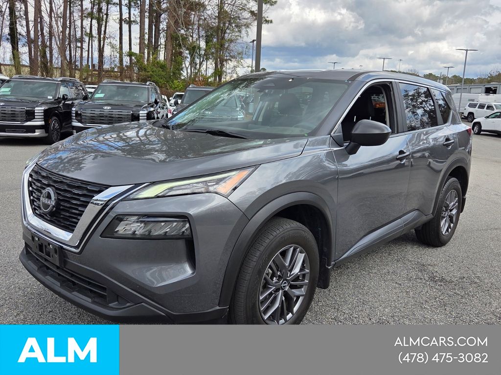 Used 2023 Gray Nissan S image 4