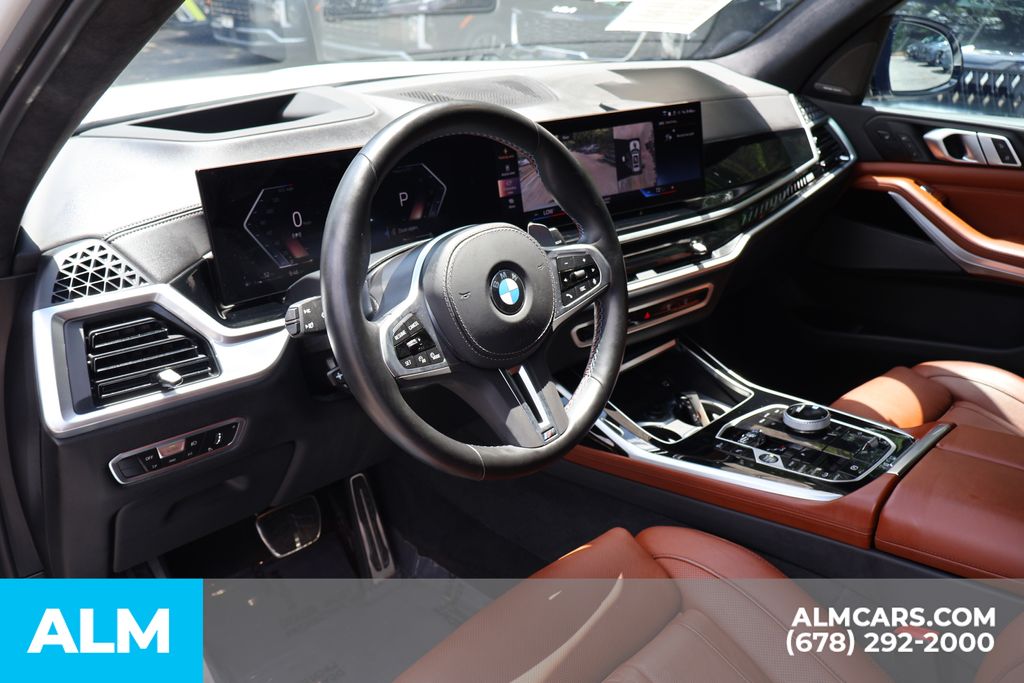 Used 2023 White BMW M60i image 10