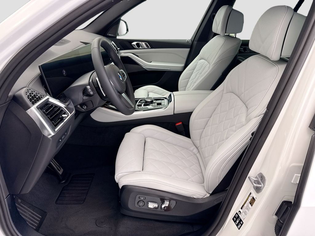 Thumbnail: 2026 BMW X5 - 18