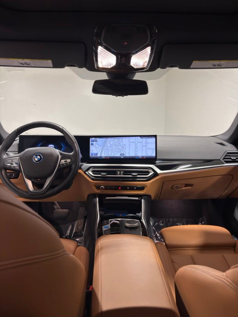 Thumbnail: 2023 BMW i4 - 6
