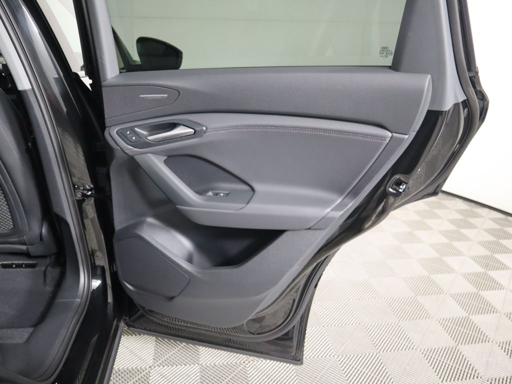 2025 Audi Q6 e-tron Premium 29