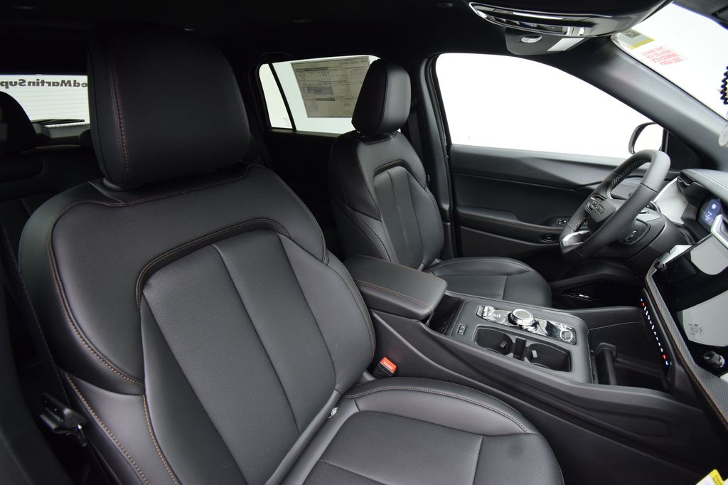 new 2026 Jeep Cherokee car, priced at $43,585