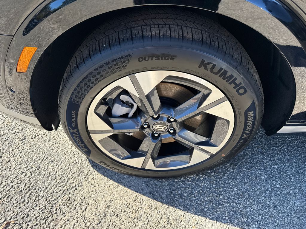 New 2026 Black Hyundai Limited image 23