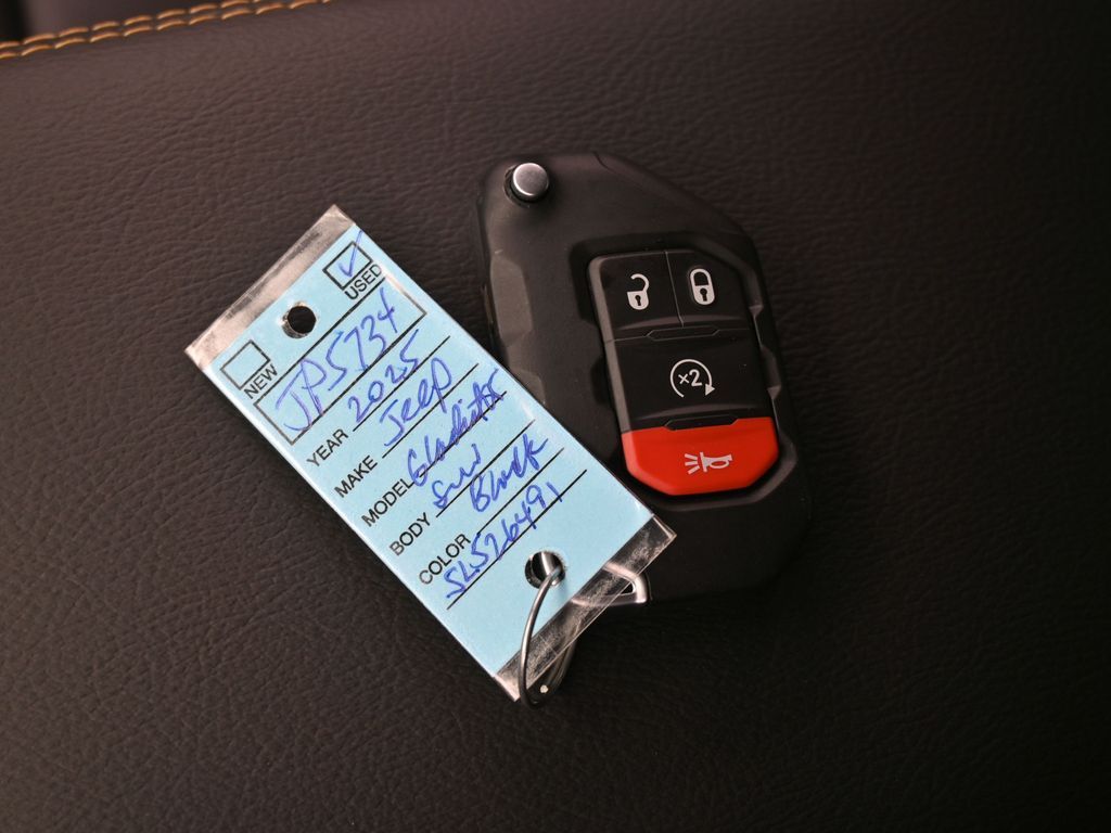 Used 2025 Black Clearcoat Jeep High Tide image 10