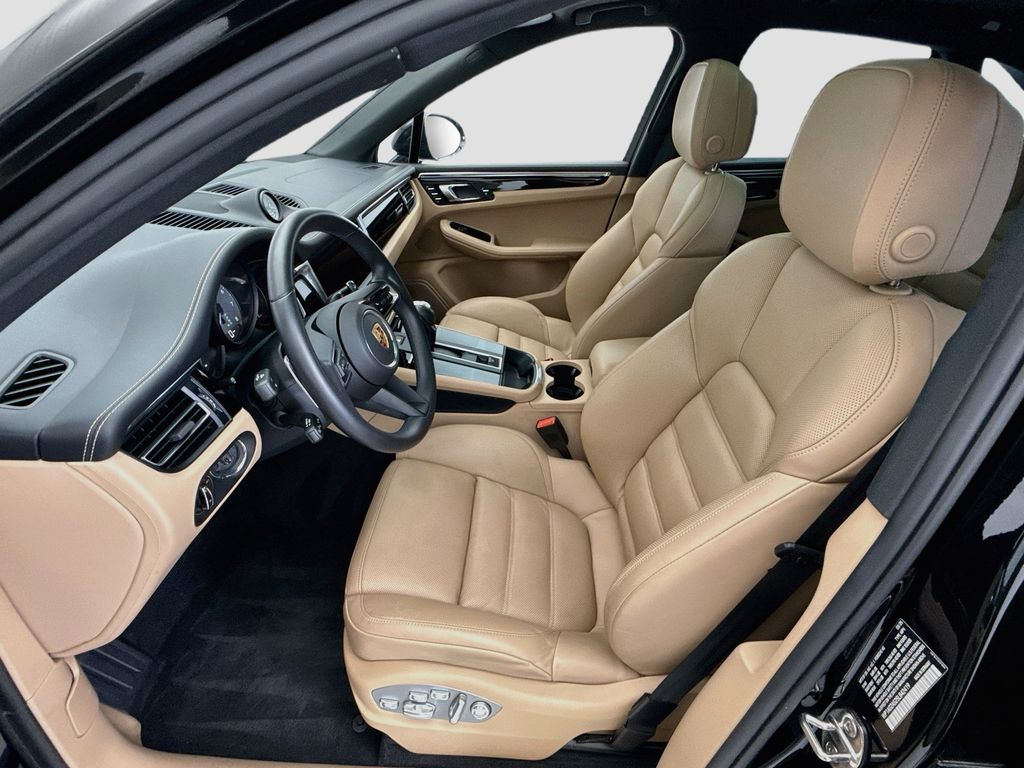Thumbnail: 2025 Porsche Macan - 5