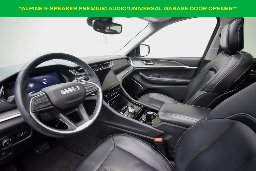 used 2022 Jeep Grand Cherokee car, priced at $29,400