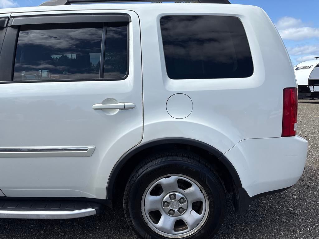 2014 Diamond White Pearl Honda Pilot Touring 4X4 SUV