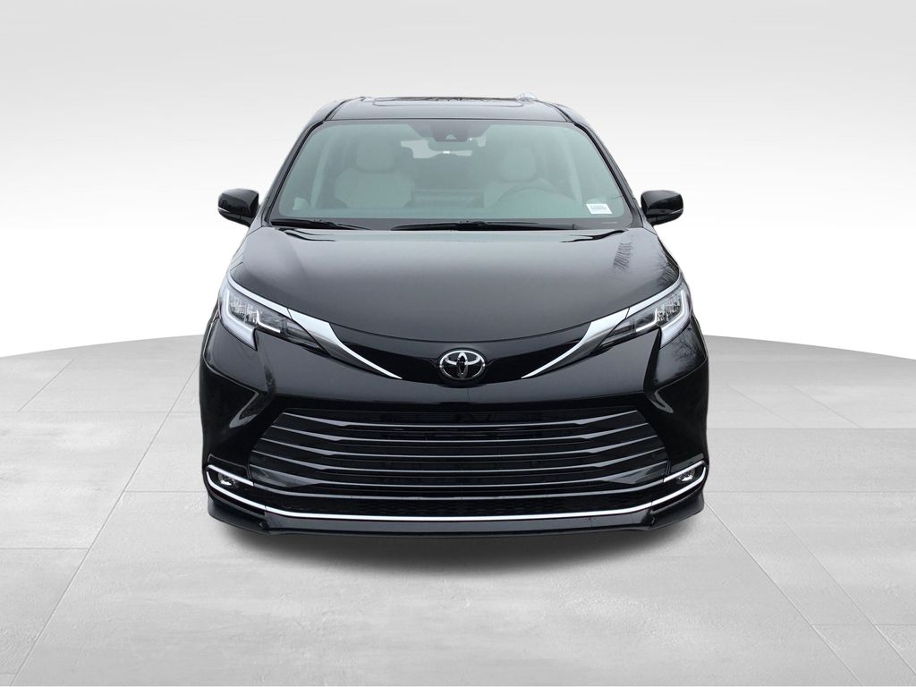 Thumbnail: 2026 Toyota Sienna - 8
