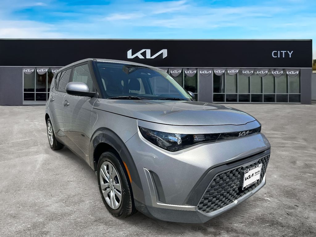 Steel Gray 2023 Kia Soul LX FWD SUV / Crossover Front-Wheel Drive Continuously Variable Transmission
