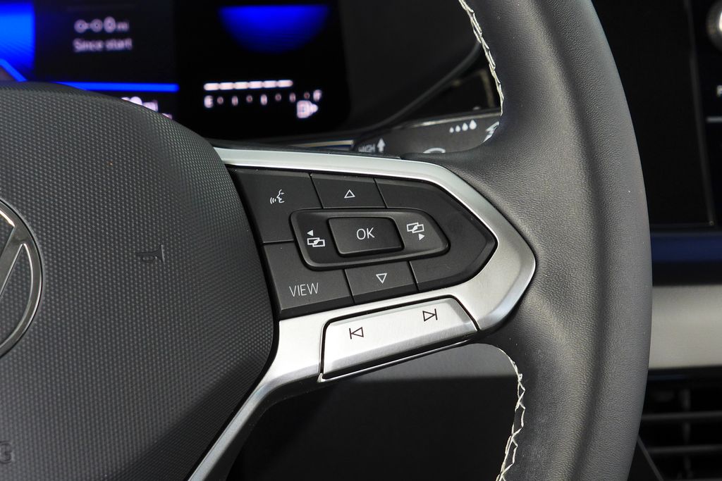 Thumbnail: 2022 Volkswagen Taos - 28