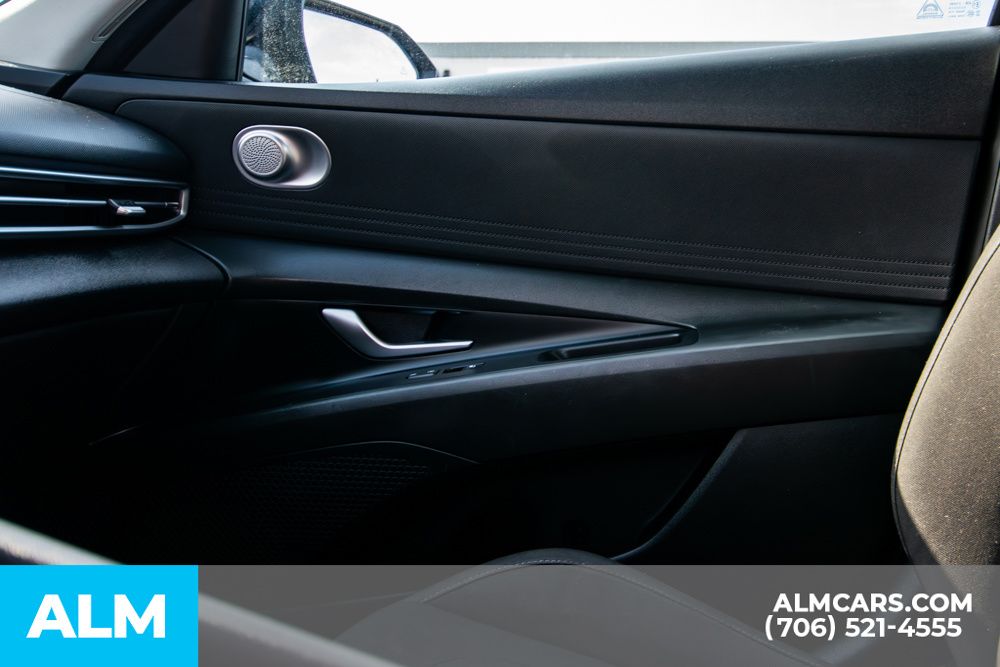 2023 Hyundai Elantra SEL photo 20