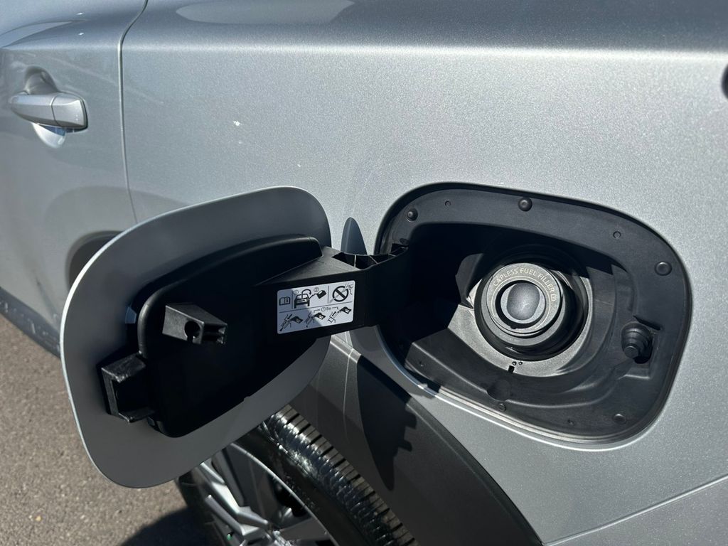 2025 Nissan Pathfinder S