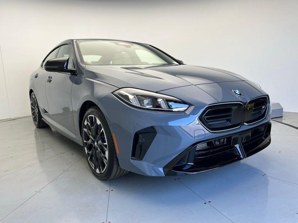 2025 BMW 2 Series M235i xDrive 2