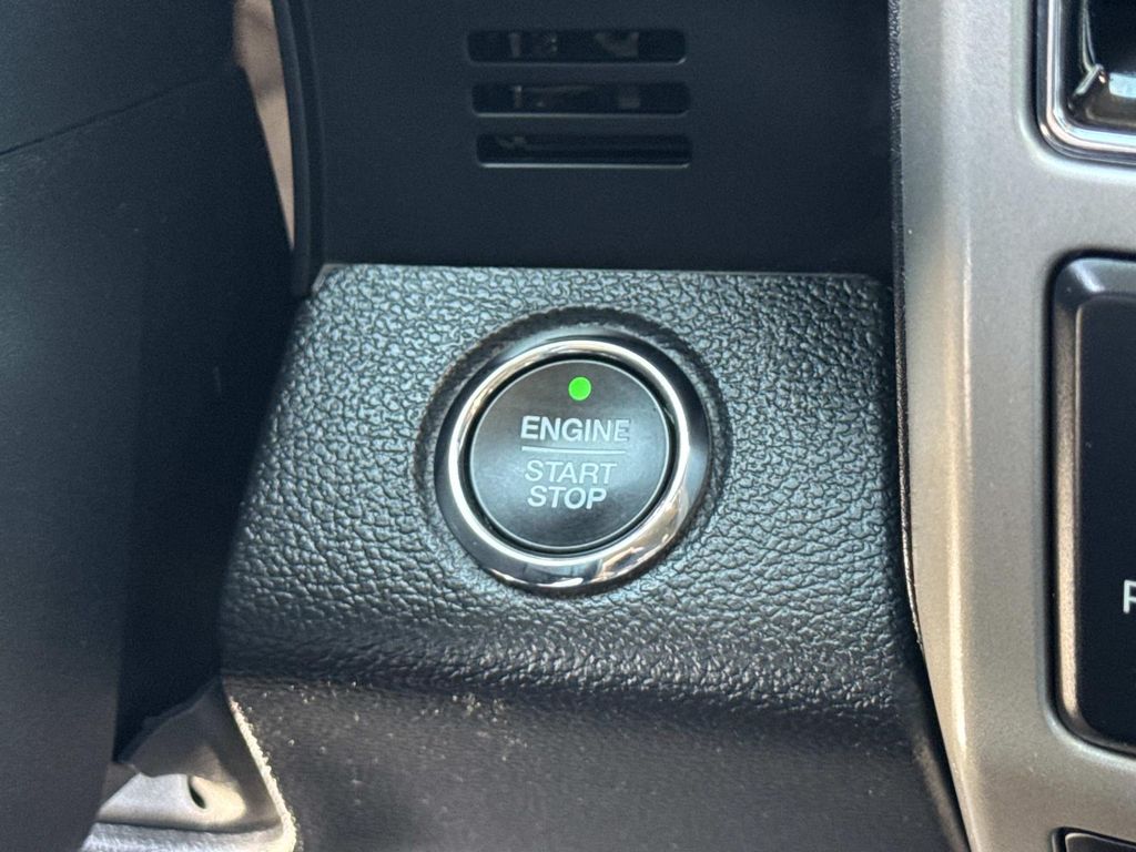 Used 2019 Ford F-150 Lariat 4D SuperCrew