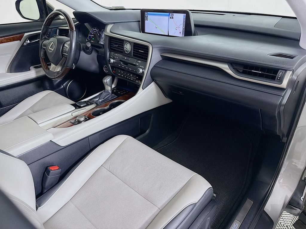 Thumbnail: 2018 Lexus RX - 30