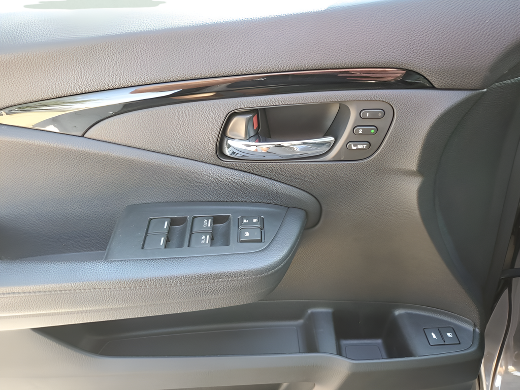 Used Car 2022 Honda Pilot  Touring For Sale Under $35,000 In Austin, Texas