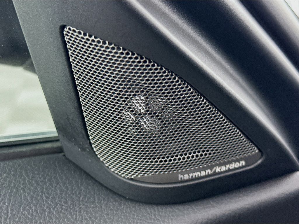 2018 BMW 3 Series 330e iPerformance 19