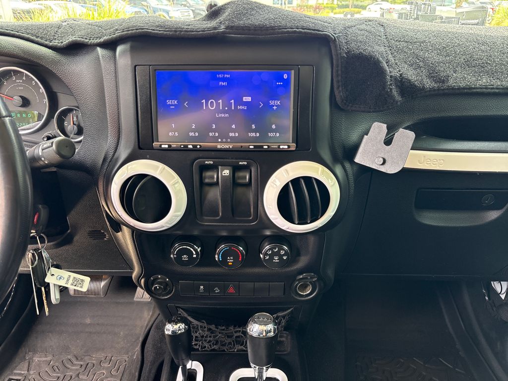 Used 2016 White Jeep Sport image 22
