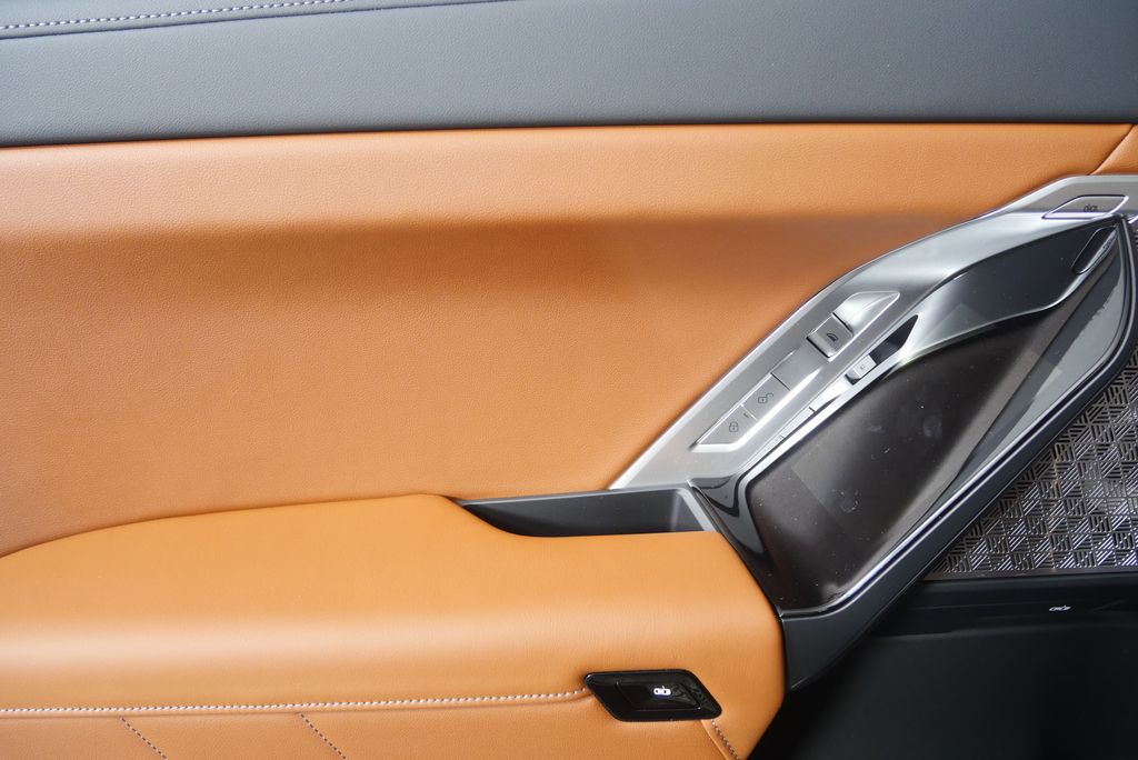 Thumbnail: 2026 BMW i7 - 14