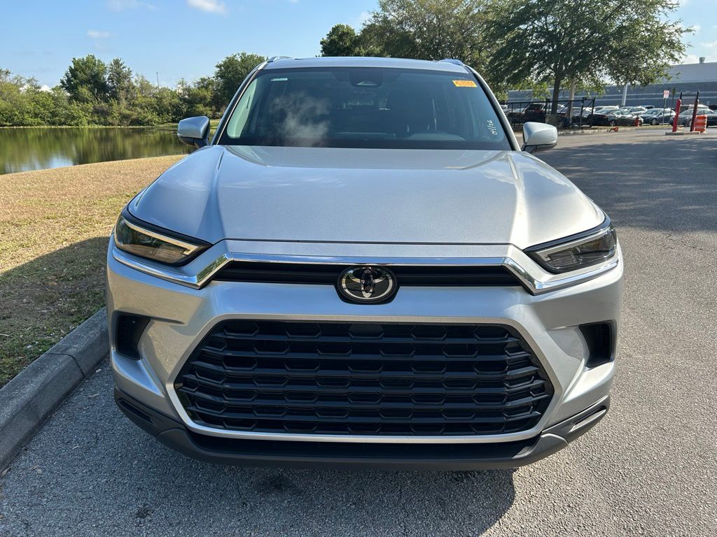 2024 Toyota Grand Highlander XLE 8