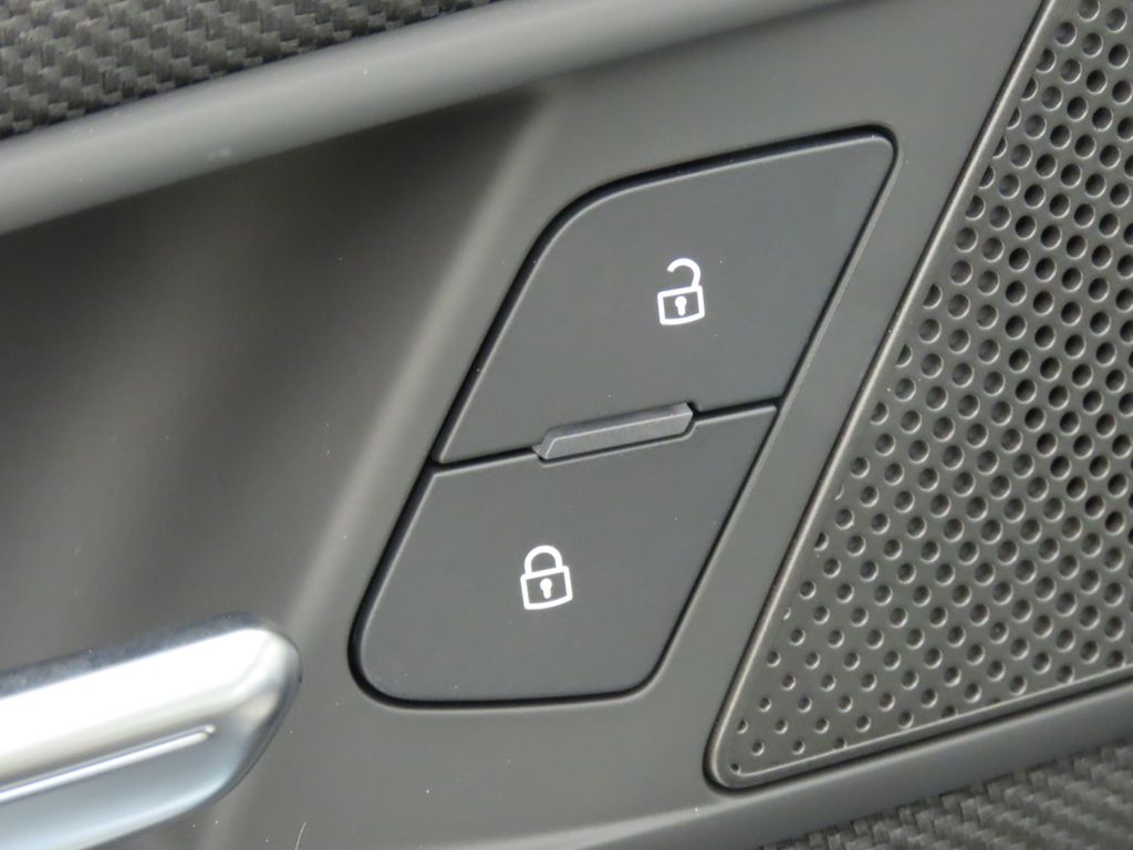Thumbnail: 2026 Audi Q3 - 30