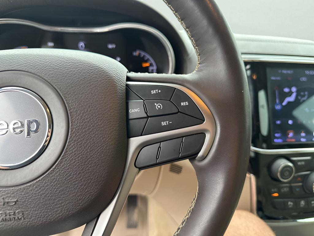 Used Car 2020 Jeep Grand Cherokee  Overland For Sale Under $25,000 In Austin, Texas