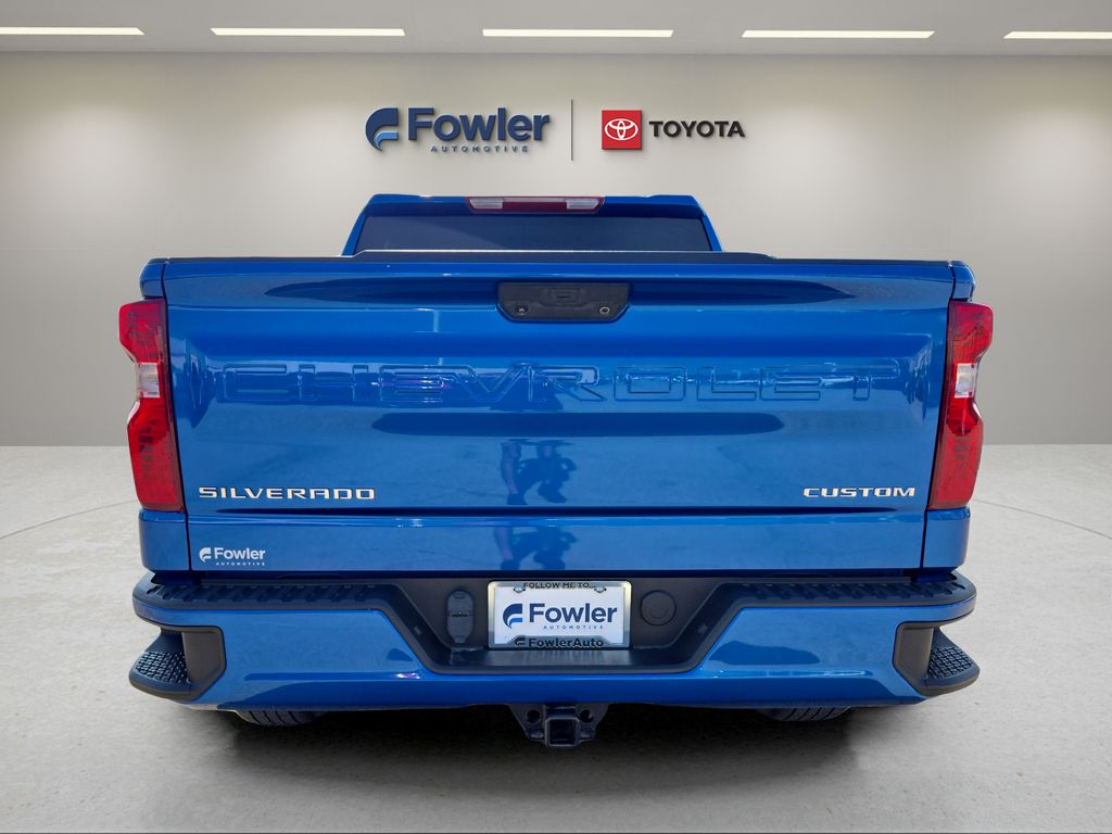 View vehicle photo 6