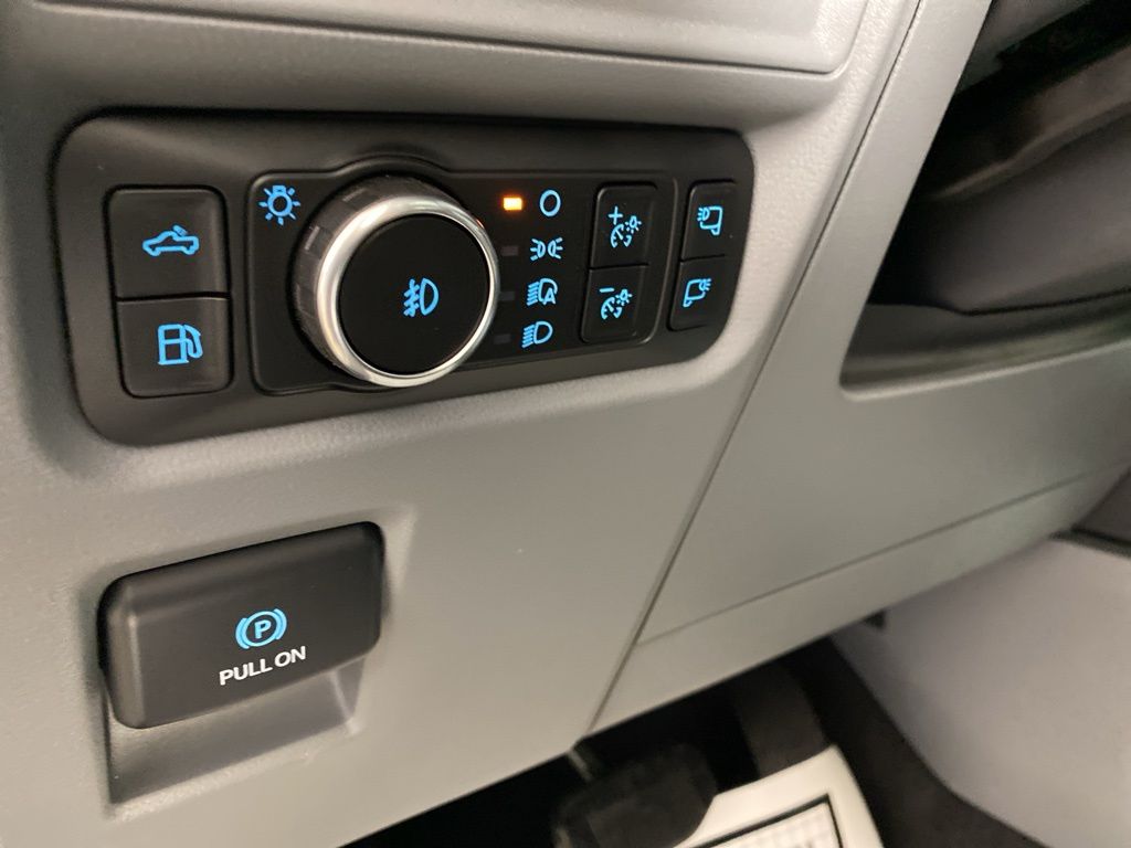 2025 Ford F-150 XLT - Photo 19