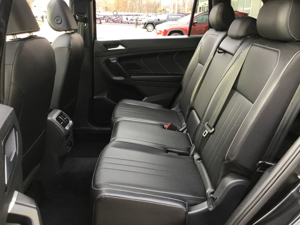 Thumbnail: 2024 Volkswagen Tiguan - 16