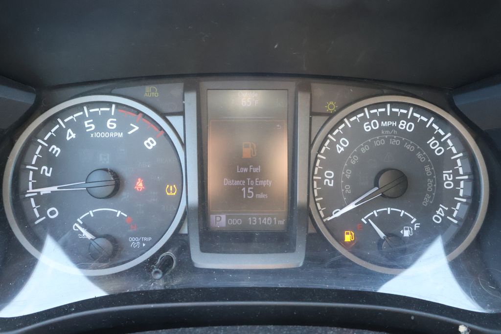 Thumbnail: 2019 Toyota Tacoma - 14