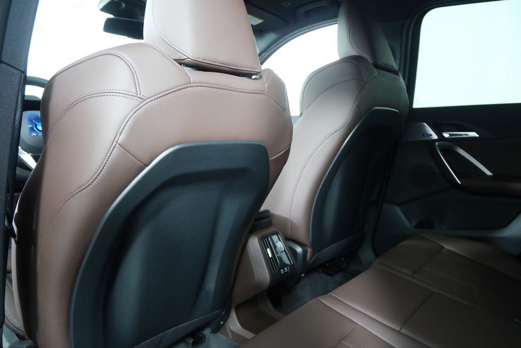 Thumbnail: 2025 BMW X1 - 17