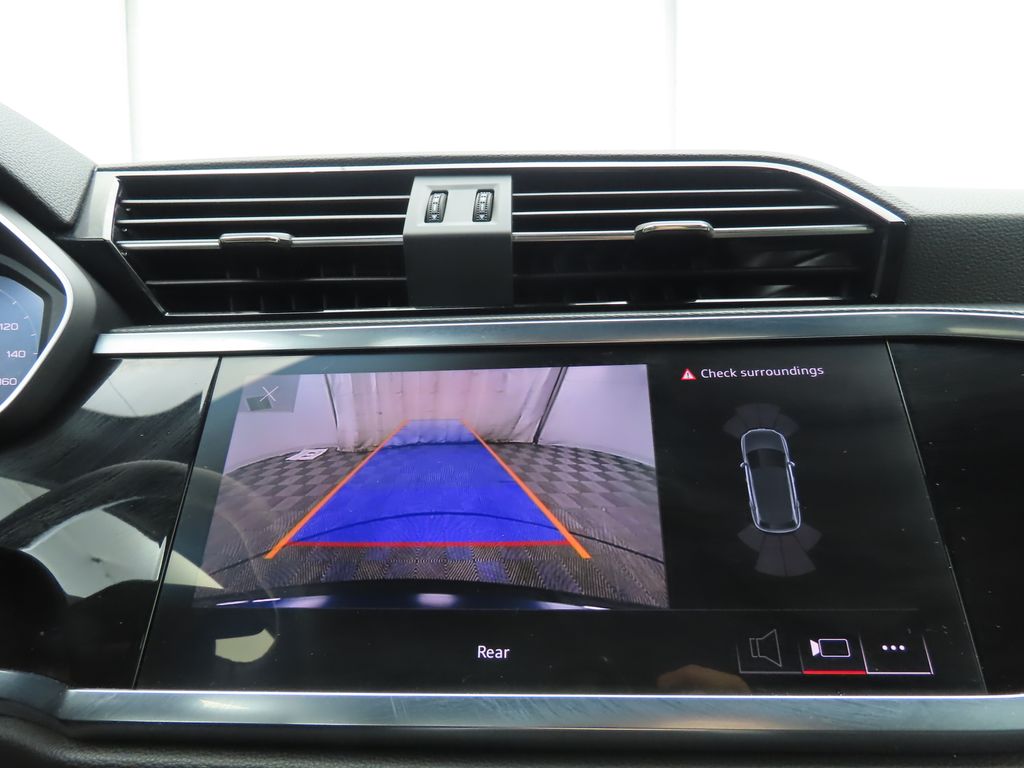 Thumbnail: 2023 Audi Q3 - 14