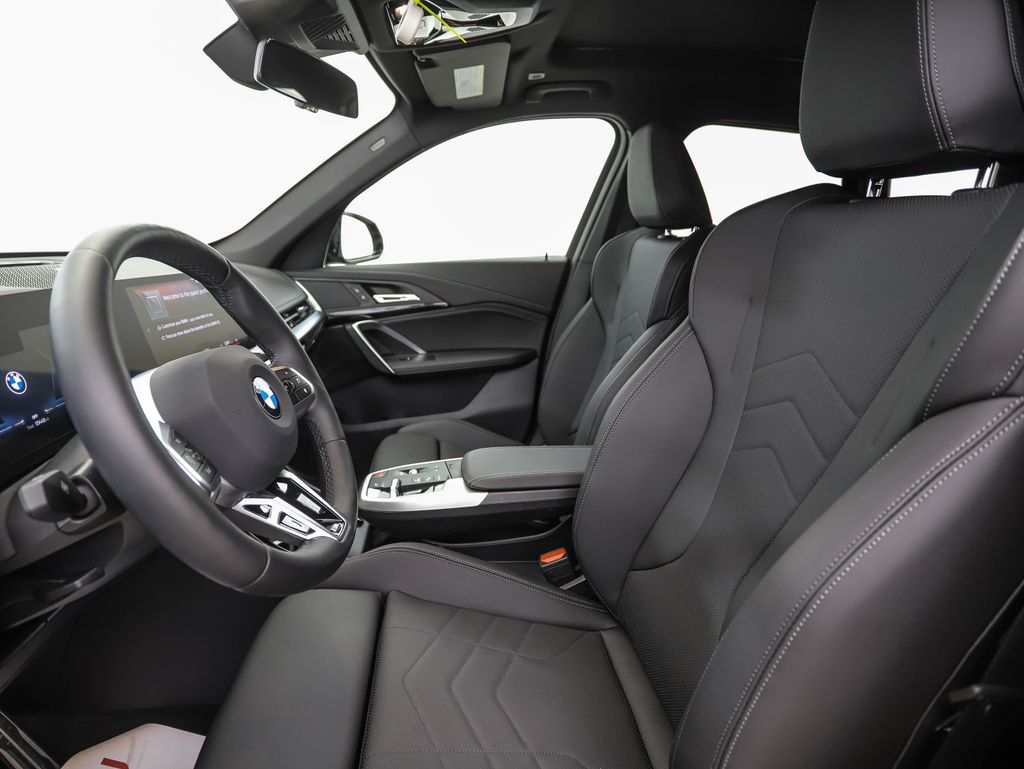 Thumbnail: 2023 BMW X1 - 11