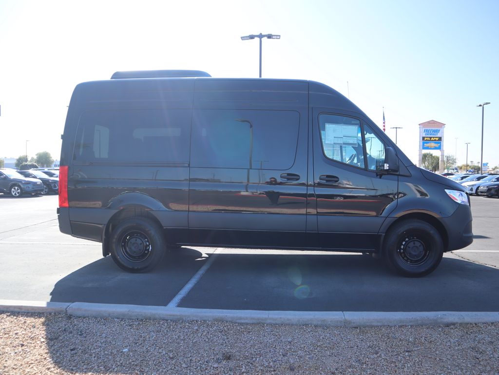 Thumbnail: 2026 Mercedes-Benz Sprinter - 4