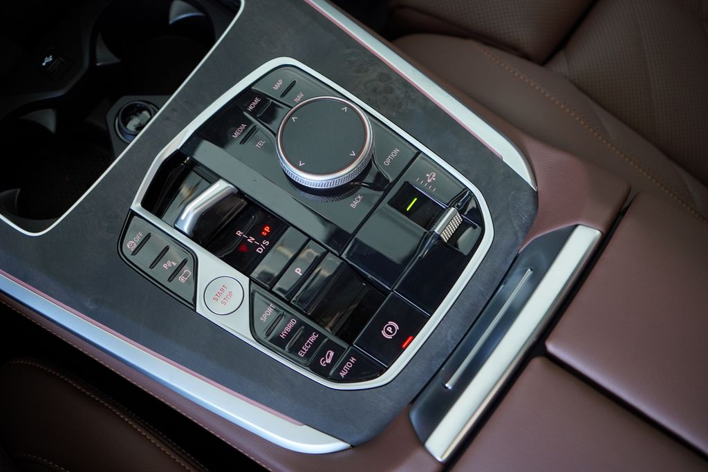 Thumbnail: 2026 BMW X5 - 19