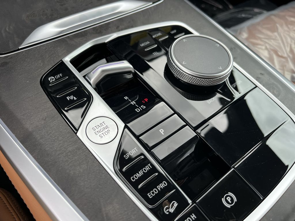 Thumbnail: 2026 BMW X5 - 20